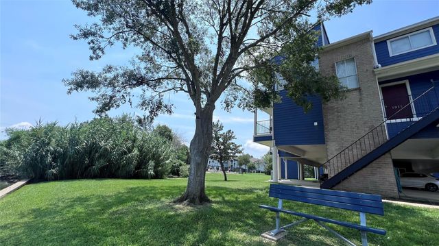 18519 Egret Bay Boulevard 1915, Houston, TX 77058