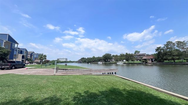 18519 Egret Bay Boulevard 1915, Houston, TX 77058