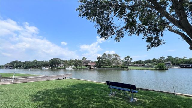 18519 Egret Bay Boulevard 1915, Houston, TX 77058