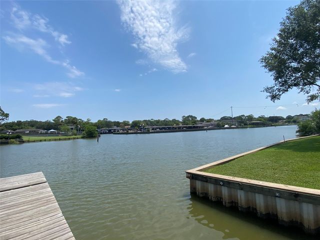 18519 Egret Bay Boulevard 1915, Houston, TX 77058
