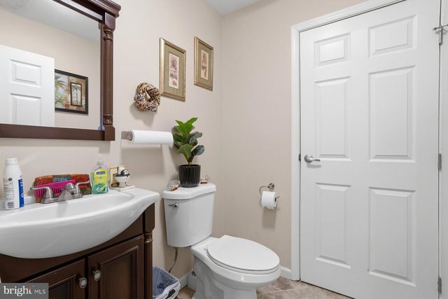 19 FAIRGROUND AVE, Taneytown, MD 21787