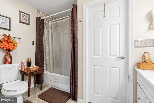 19 FAIRGROUND AVE, Taneytown, MD 21787