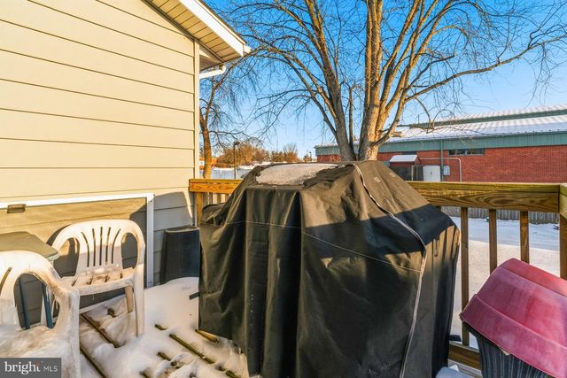 19 FAIRGROUND AVE, Taneytown, MD 21787