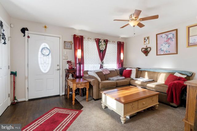 19 FAIRGROUND AVE, Taneytown, MD 21787