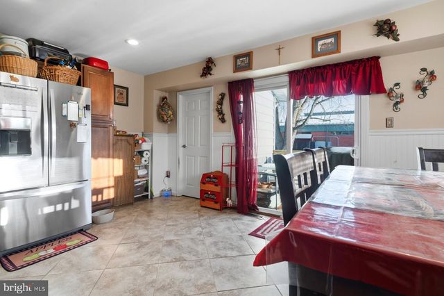 19 FAIRGROUND AVE, Taneytown, MD 21787