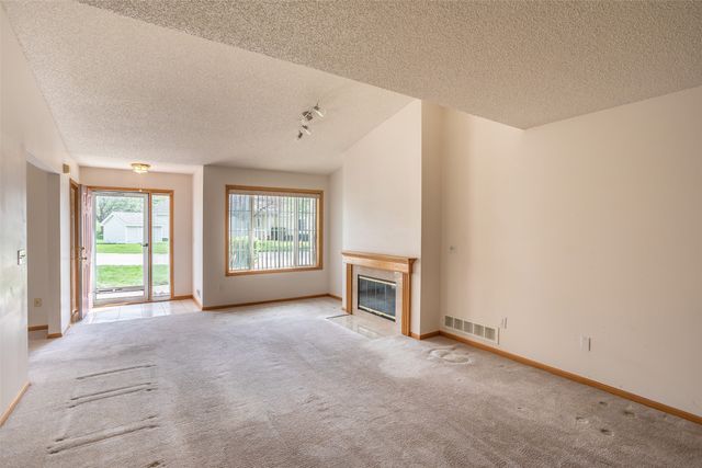 6200 Ep True Parkway 308, West Des Moines, IA 50266