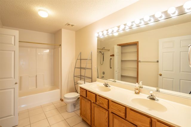 6200 Ep True Parkway 308, West Des Moines, IA 50266