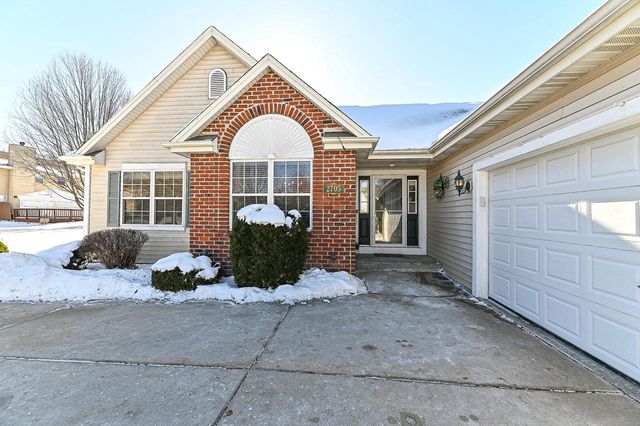 2705 Darrell DRIVE, Waukesha, WI 53188