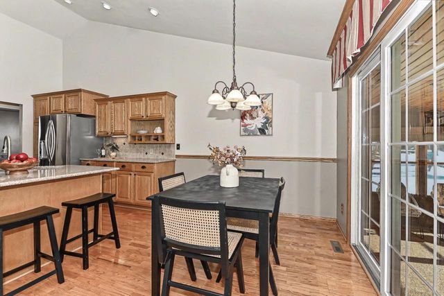 2705 Darrell DRIVE, Waukesha, WI 53188