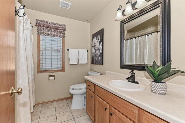 2705 Darrell DRIVE, Waukesha, WI 53188