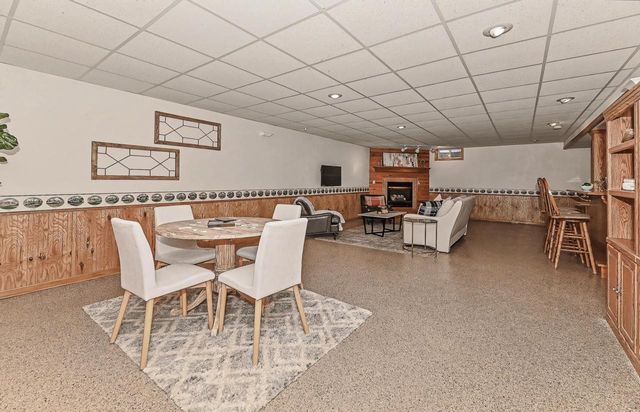 2705 Darrell DRIVE, Waukesha, WI 53188