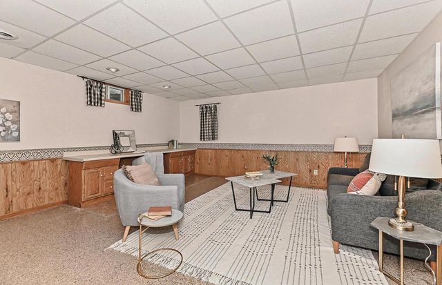 2705 Darrell DRIVE, Waukesha, WI 53188