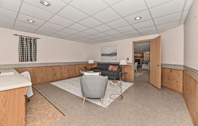 2705 Darrell DRIVE, Waukesha, WI 53188