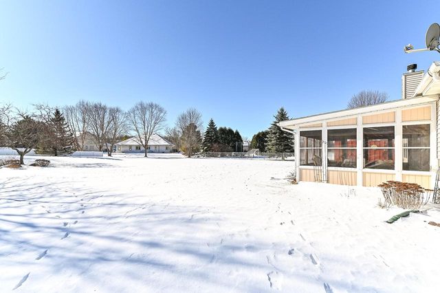 2705 Darrell DRIVE, Waukesha, WI 53188