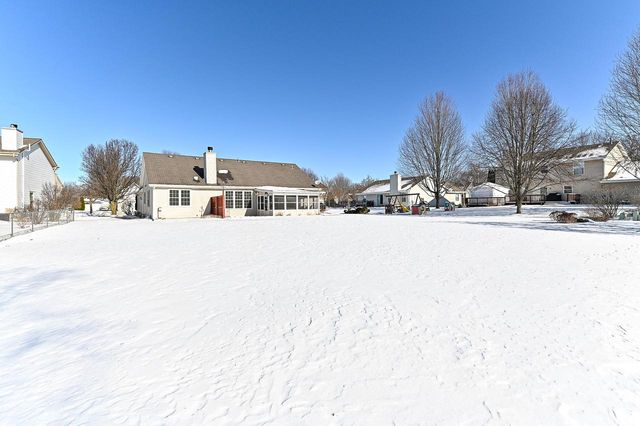 2705 Darrell DRIVE, Waukesha, WI 53188