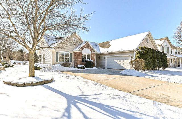 2705 Darrell DRIVE, Waukesha, WI 53188