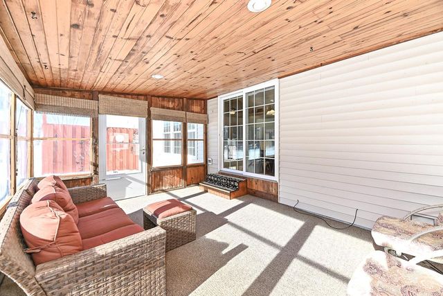 2705 Darrell DRIVE, Waukesha, WI 53188