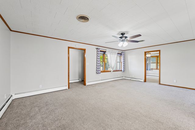 419 N MAIN Street, Farmer City, IL 61842