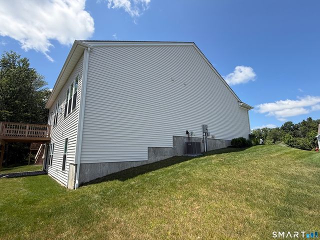 941 Mackenzie Lane 941, Oxford, CT 06478