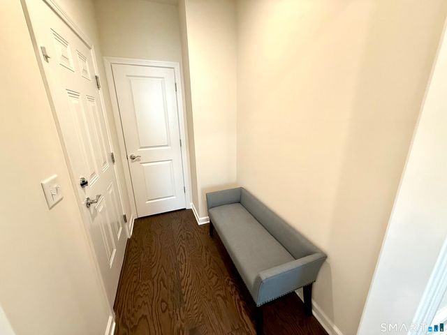 941 Mackenzie Lane 941, Oxford, CT 06478