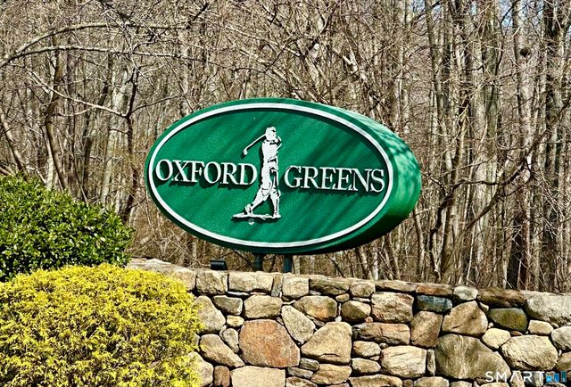 941 Mackenzie Lane 941, Oxford, CT 06478