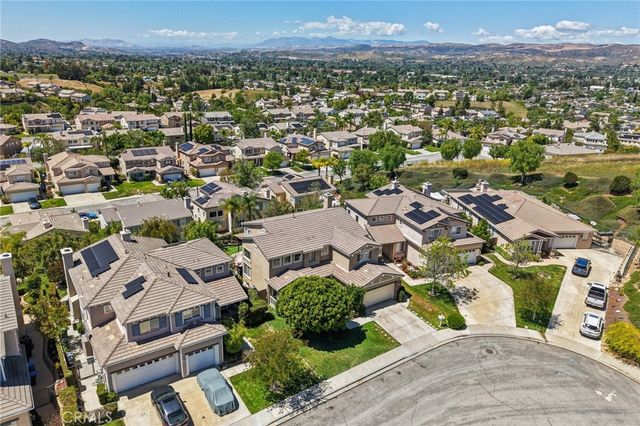 1029 Poppy Tree Place, Simi Valley, CA 93065