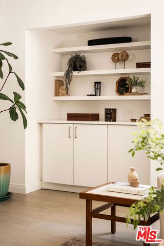 11202 Canton Drive, Studio City (los Angeles), CA 91604