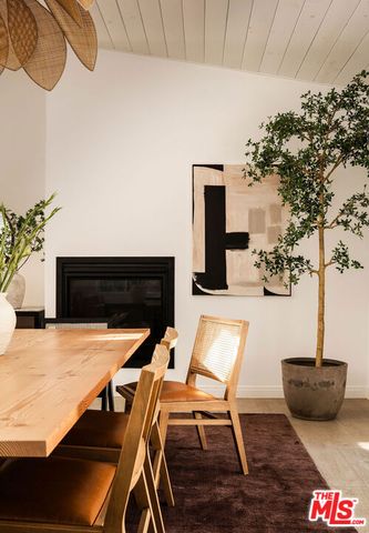 11202 Canton Drive, Studio City (los Angeles), CA 91604