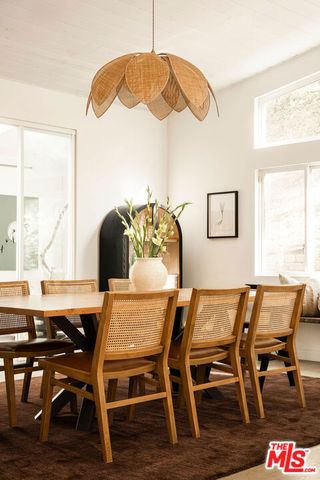 11202 Canton Drive, Studio City (los Angeles), CA 91604