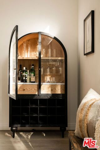 11202 Canton Drive, Studio City (los Angeles), CA 91604