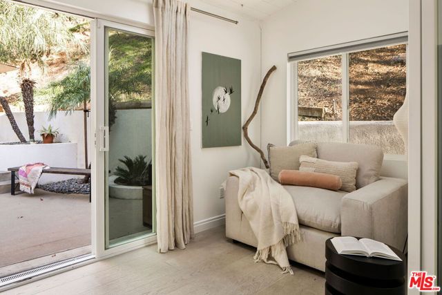 11202 Canton Drive, Studio City (los Angeles), CA 91604