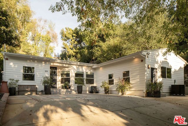 11202 Canton Drive, Studio City (los Angeles), CA 91604