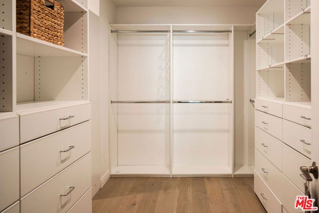 11202 Canton Drive, Studio City (los Angeles), CA 91604