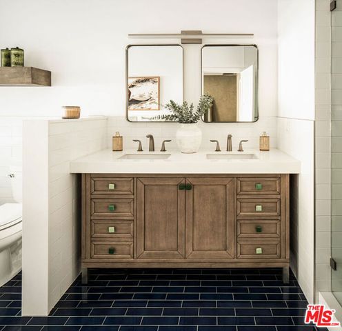 11202 Canton Drive, Studio City (los Angeles), CA 91604