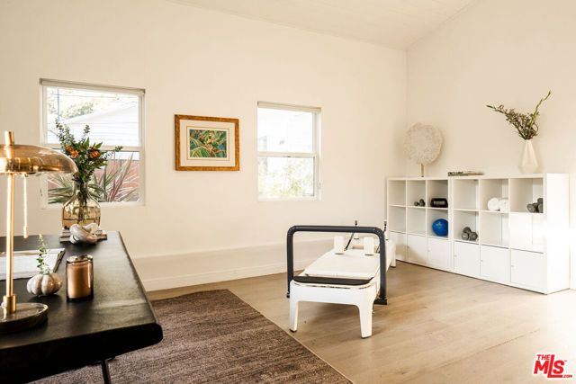 11202 Canton Drive, Studio City (los Angeles), CA 91604