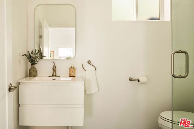 11202 Canton Drive, Studio City (los Angeles), CA 91604