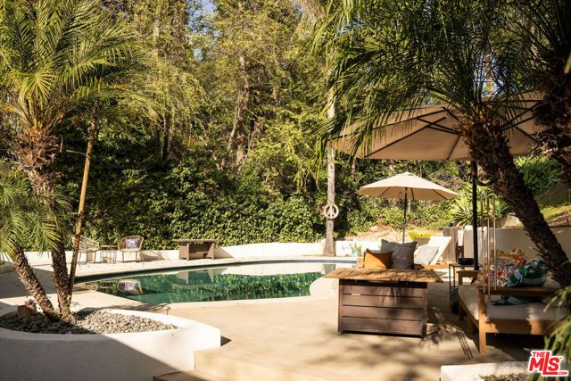 11202 Canton Drive, Studio City (los Angeles), CA 91604