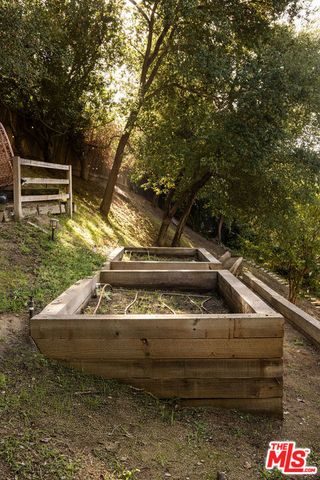 11202 Canton Drive, Studio City (los Angeles), CA 91604