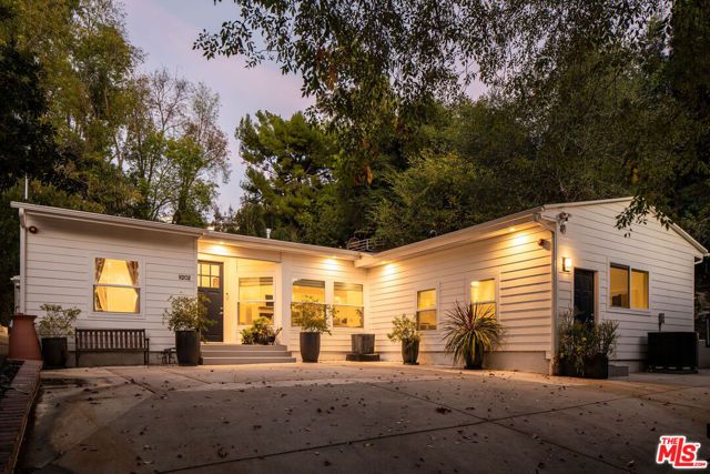 11202 Canton Drive, Studio City (los Angeles), CA 91604