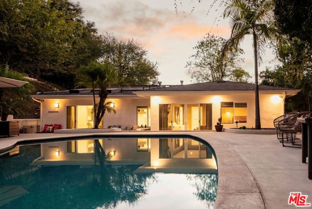 11202 Canton Drive, Studio City (los Angeles), CA 91604