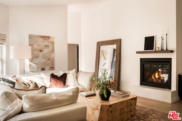 11202 Canton Drive, Studio City (los Angeles), CA 91604