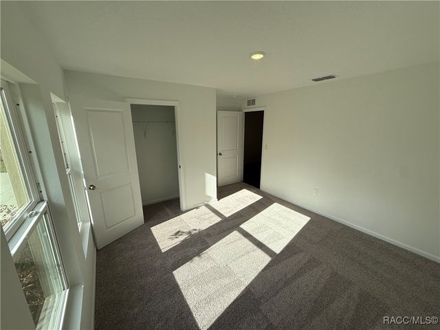 7936 N Golfview Drive, Citrus Springs, FL 34434