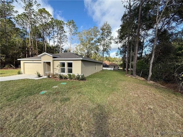 7936 N Golfview Drive, Citrus Springs, FL 34434