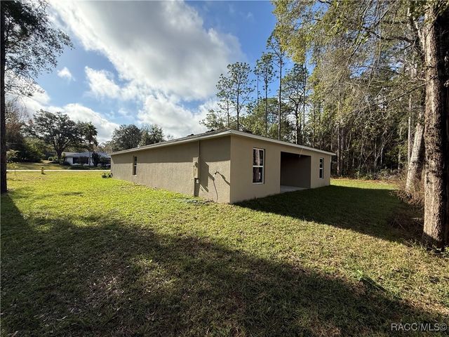 7936 N Golfview Drive, Citrus Springs, FL 34434