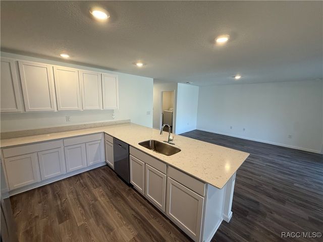 7936 N Golfview Drive, Citrus Springs, FL 34434