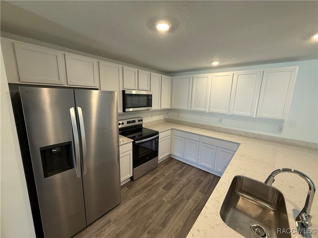 7936 N Golfview Drive, Citrus Springs, FL 34434