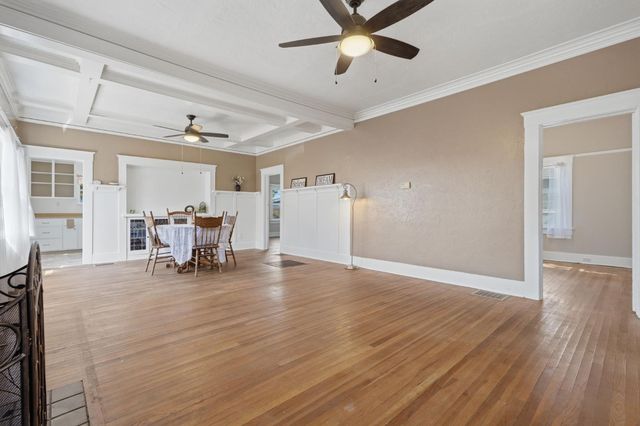 1353 N Wilson Avenue, Fresno, CA 93728