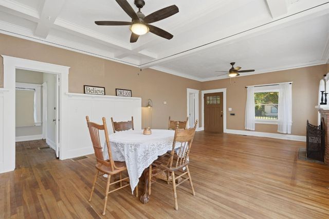 1353 N Wilson Avenue, Fresno, CA 93728