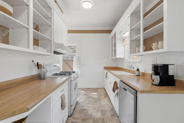 1353 N Wilson Avenue, Fresno, CA 93728