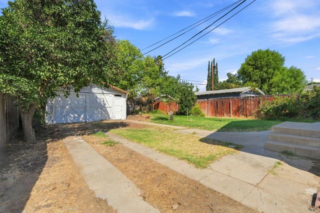 1353 N Wilson Avenue, Fresno, CA 93728